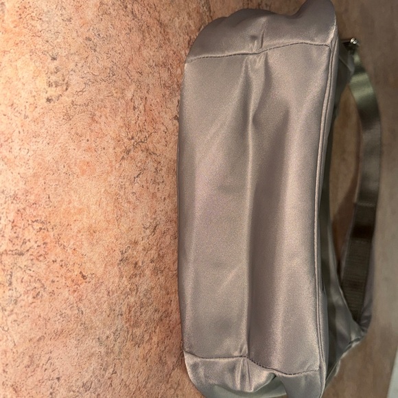 Lululemon City Essentials 4L Hobo Purse Warm Ash Grey - Picture 8 of 10